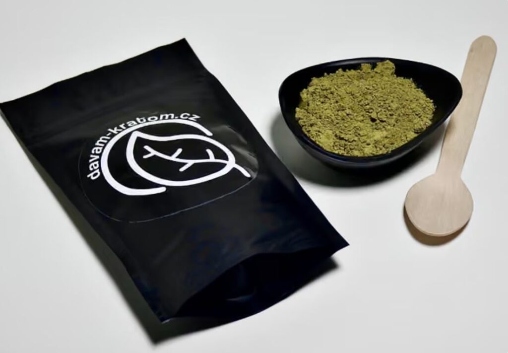 Bílá, zelená a červená jako tři cesty k tomu správnému výběru kratomu